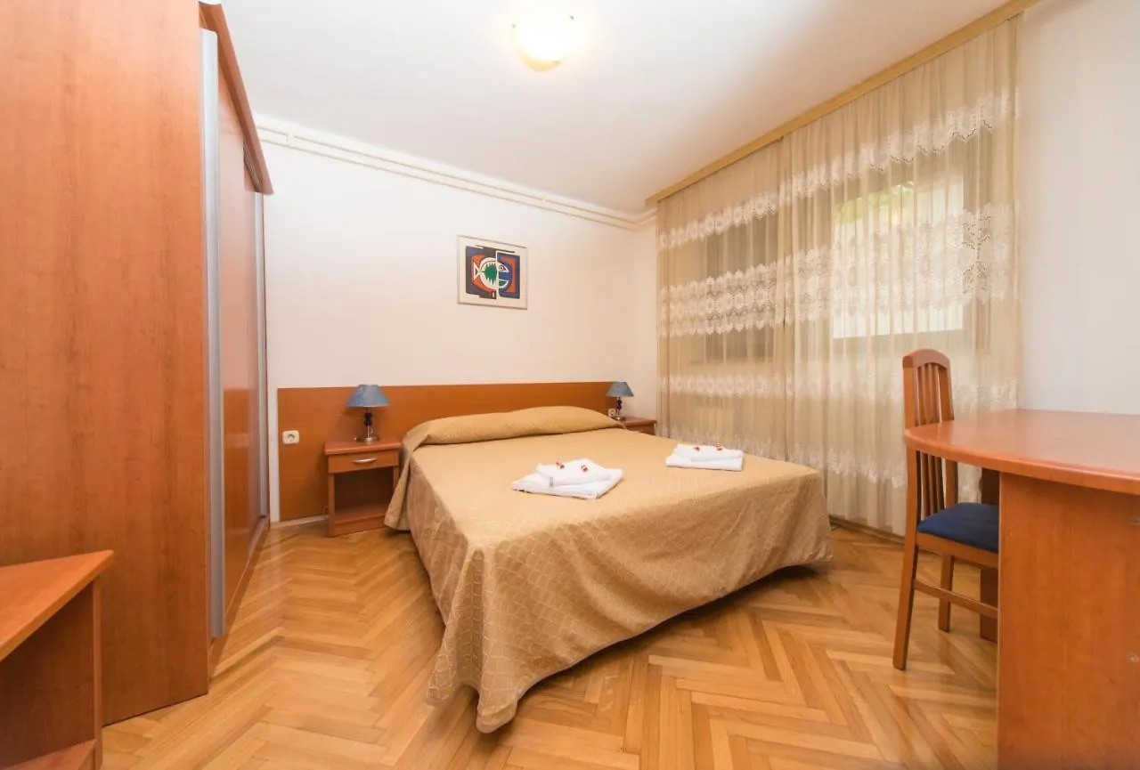 Holiday Apartment 50M From The Beach بيشكانا أوفالا 0*,  كرواتيا
