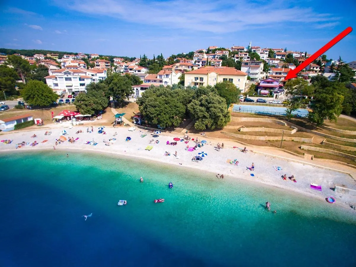 Holiday Apartment 50M From The Beach Pjescana Uvala