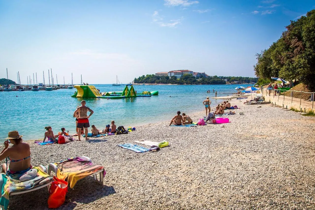 Holiday Apartment 50M From The Beach Pjescana Uvala