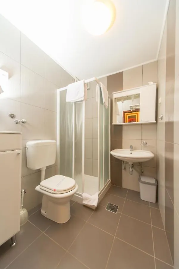 Holiday Apartment 50M From The Beach Pjescana Uvala Croatie