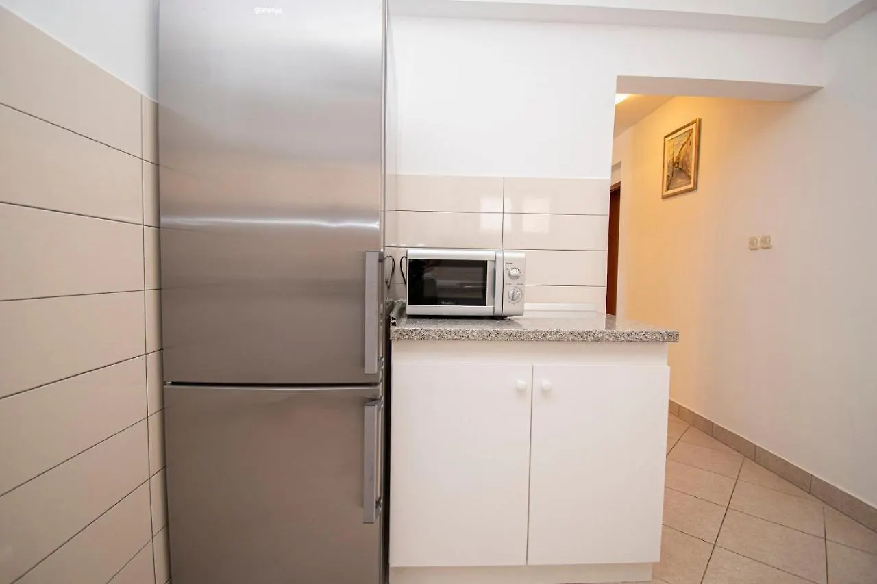 Holiday Apartment 50M From The Beach Pjescana Uvala